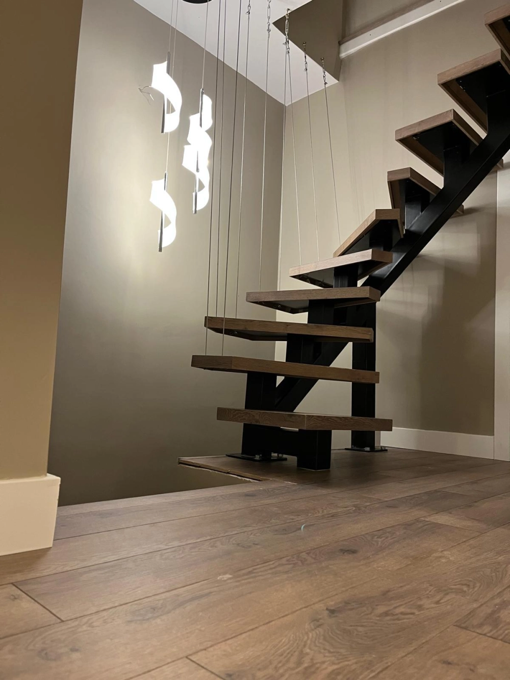 demir merdiven ahşap kaplama resim 1